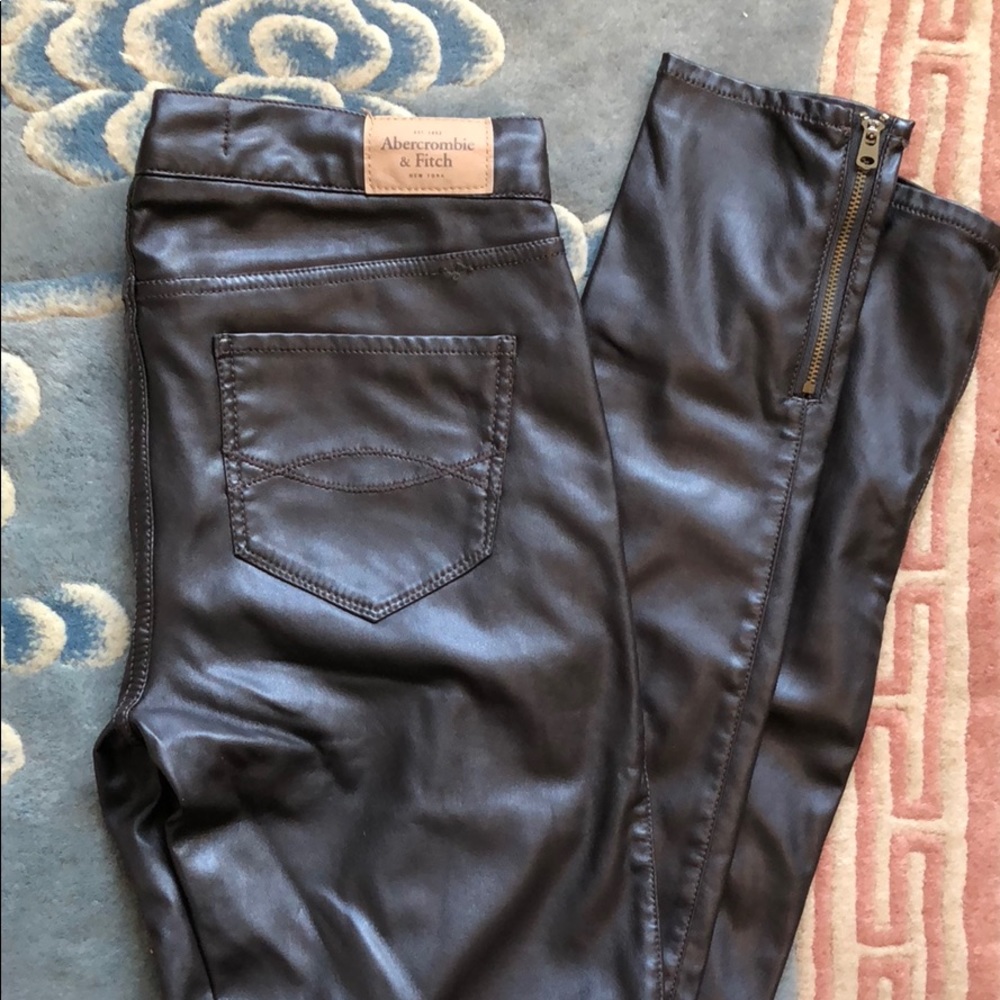 Abercrombie & Fitch Faux leather jeans